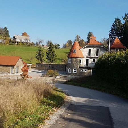 Отель Gladiaterra Castle Smrecje Экстерьер фото